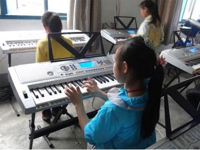 招聘来宾电子琴家教老师