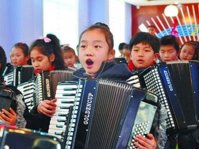 招聘来宾手风琴家教老师